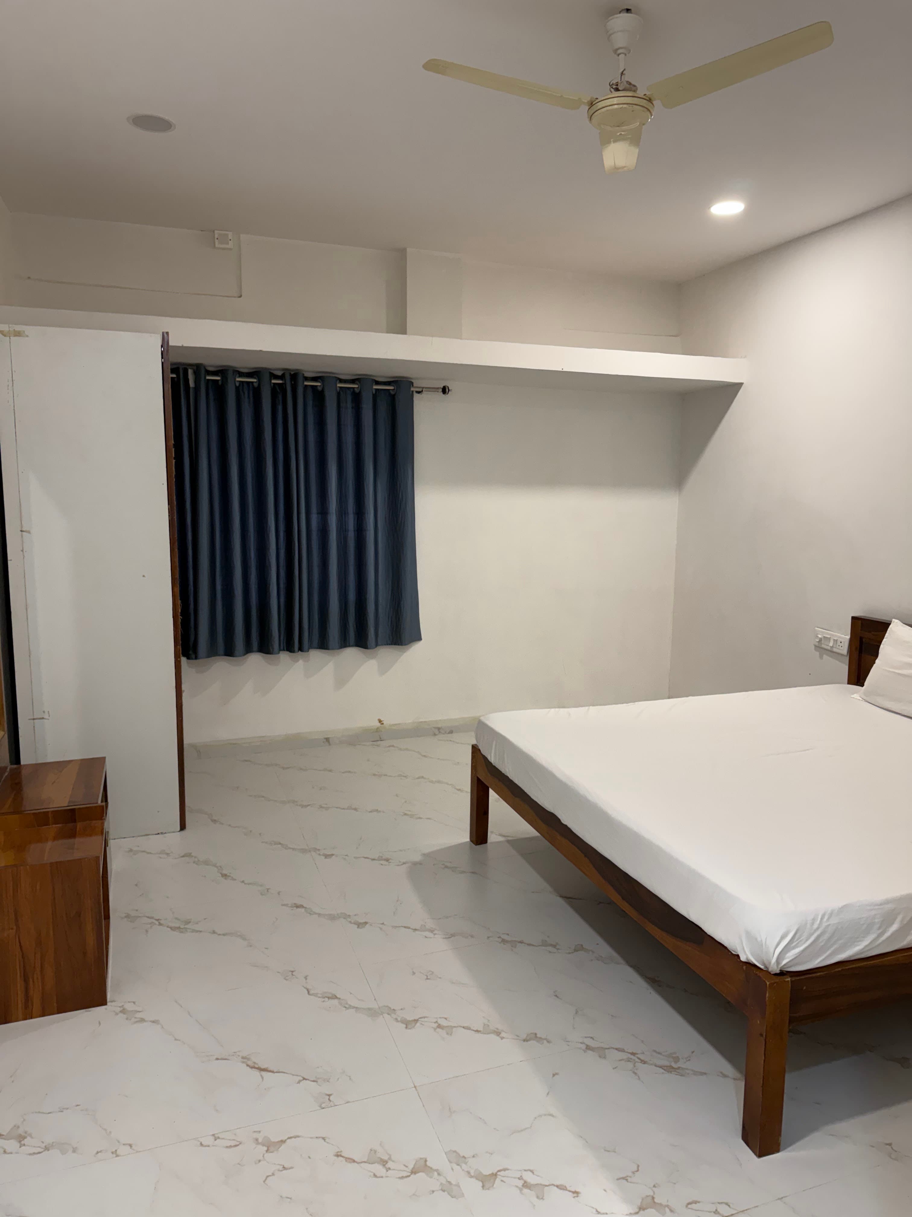 Executive Twin Bed